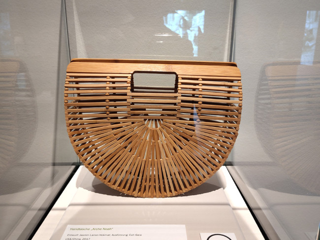 Handtasche im Knauf Museum Iphofen.