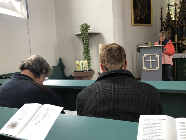 Bei der Andacht in der evangelischen Kirche Schollbrunn.