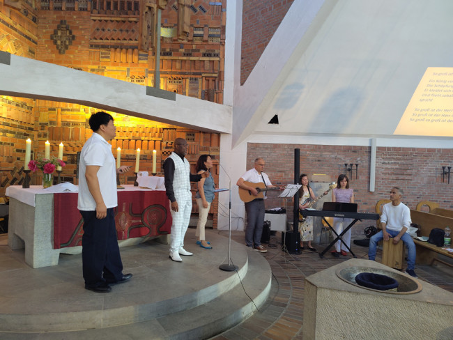 Internationaler Gottesdienst am Pfingstmontag: Internationale Musik im Gottesdienst