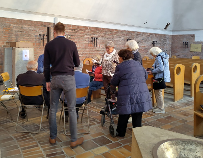 Station Lob: Loblieder singen